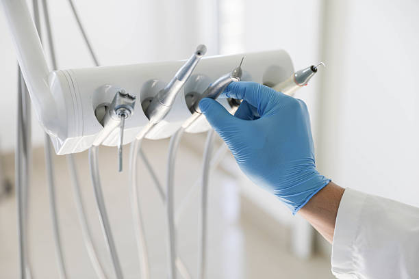 Professional Tooth Extraction technician working in Alfalfa County County, OK
